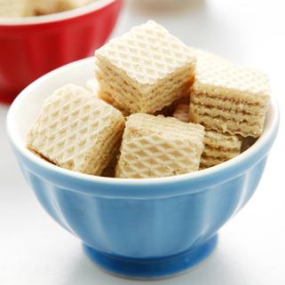 莱家黑巧克力味粒粒装威化饼干