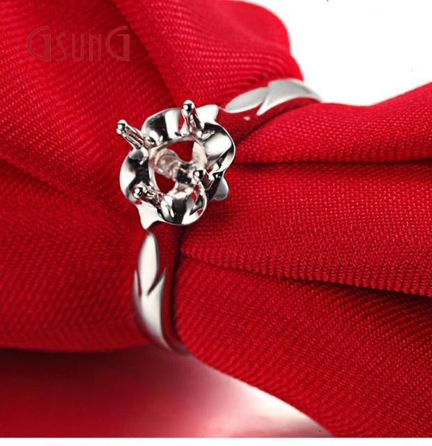 GSUNG铂金PT950钻石戒指女士镶钻结婚订婚钻戒18K白金裸钻订制