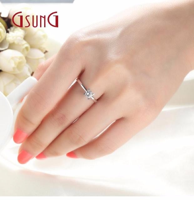 GSUNG白金18K女款钻石戒指铂金PT950克拉钻石女戒简约时尚婚戒