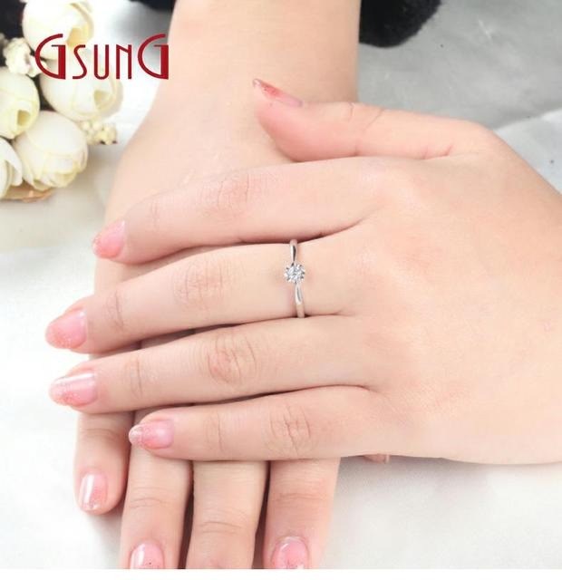 GSUNG结婚订婚求婚钻石戒指女款18K白金镶钻指环铂金PT婚戒钻戒