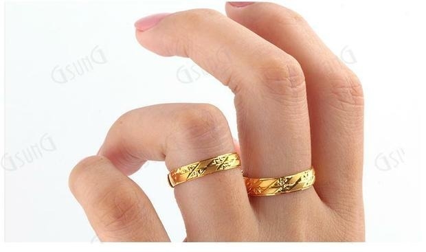 GSUNG18K金戒指情侣对戒男女AU750黄金戒指弧度开口对戒指环