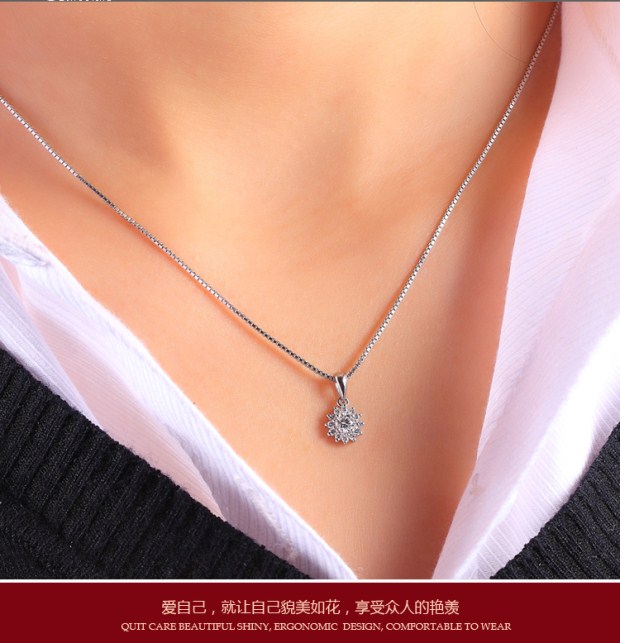 GSUNG精美群镶18K白金雪花形女士优雅项链吊坠铂金PT950钻石挂件
