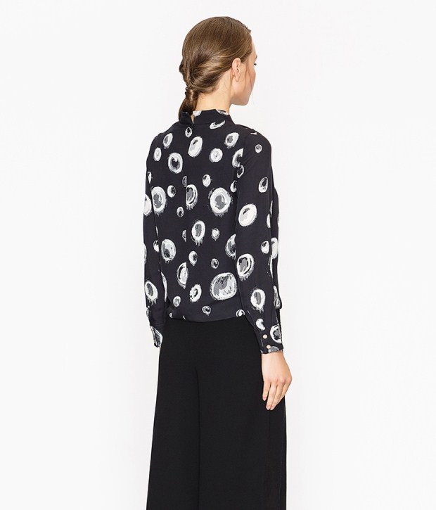 YINER音儿商场同款春装新品 时尚艺术印花修身女衬衫86370180