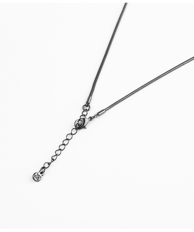 YINER音儿2017夏季新款 黑白几何色块镶钻叶子配饰项链8C37296010