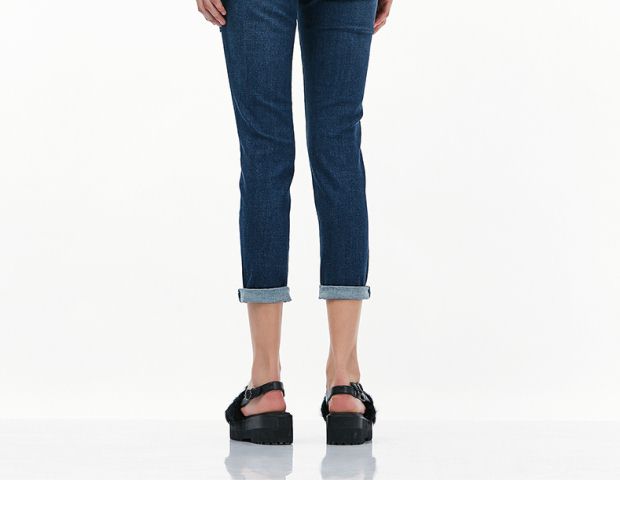 YINER音儿 2017秋季新款 时尚一字领撞色修身针织衫8C67306070