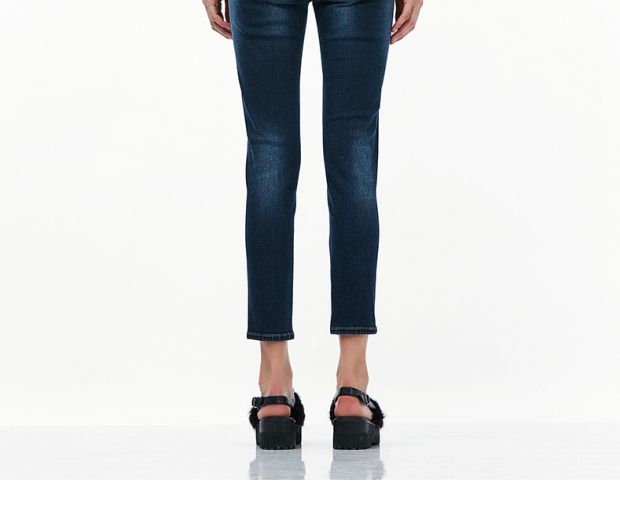 YINER音儿 2017秋季新款 时尚绑带圆领拼接针织衫8C67306110