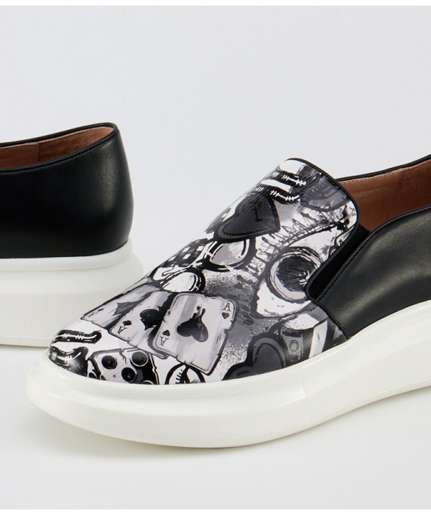 YINER音儿2017秋季新款 时尚印花头层牛皮一脚蹬乐福鞋8C57392040