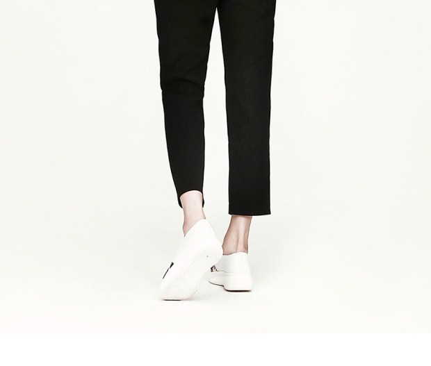 YINER音儿 2017秋季新款时尚荷叶边设计竖条螺纹针织衫8C57306400