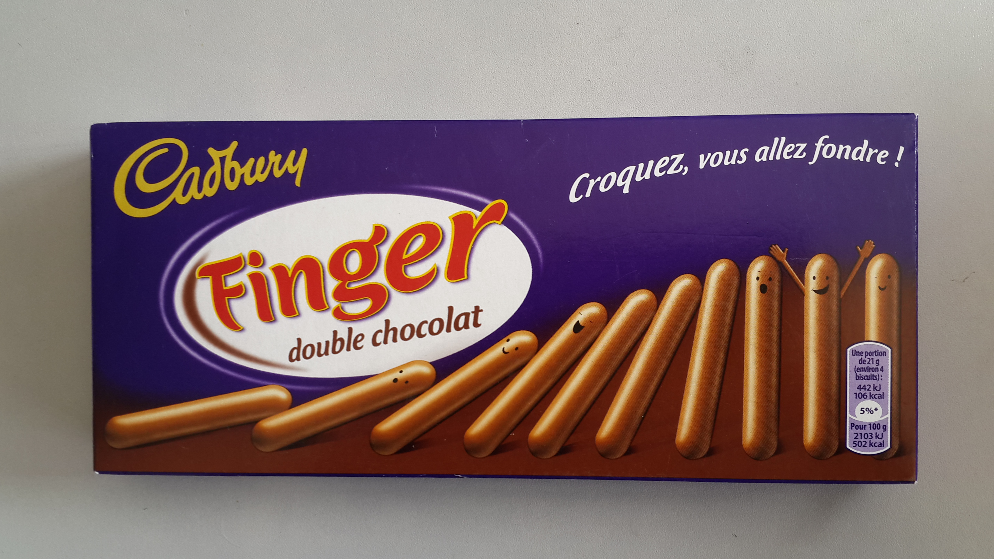 吉百利特浓巧克力饼干条